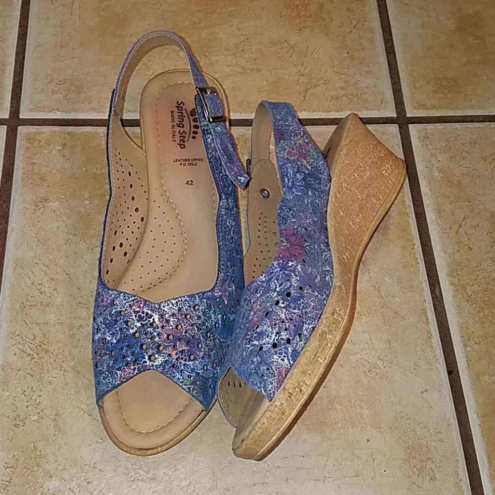 Spring Step 🌼 Sling Back Wedge Sandles